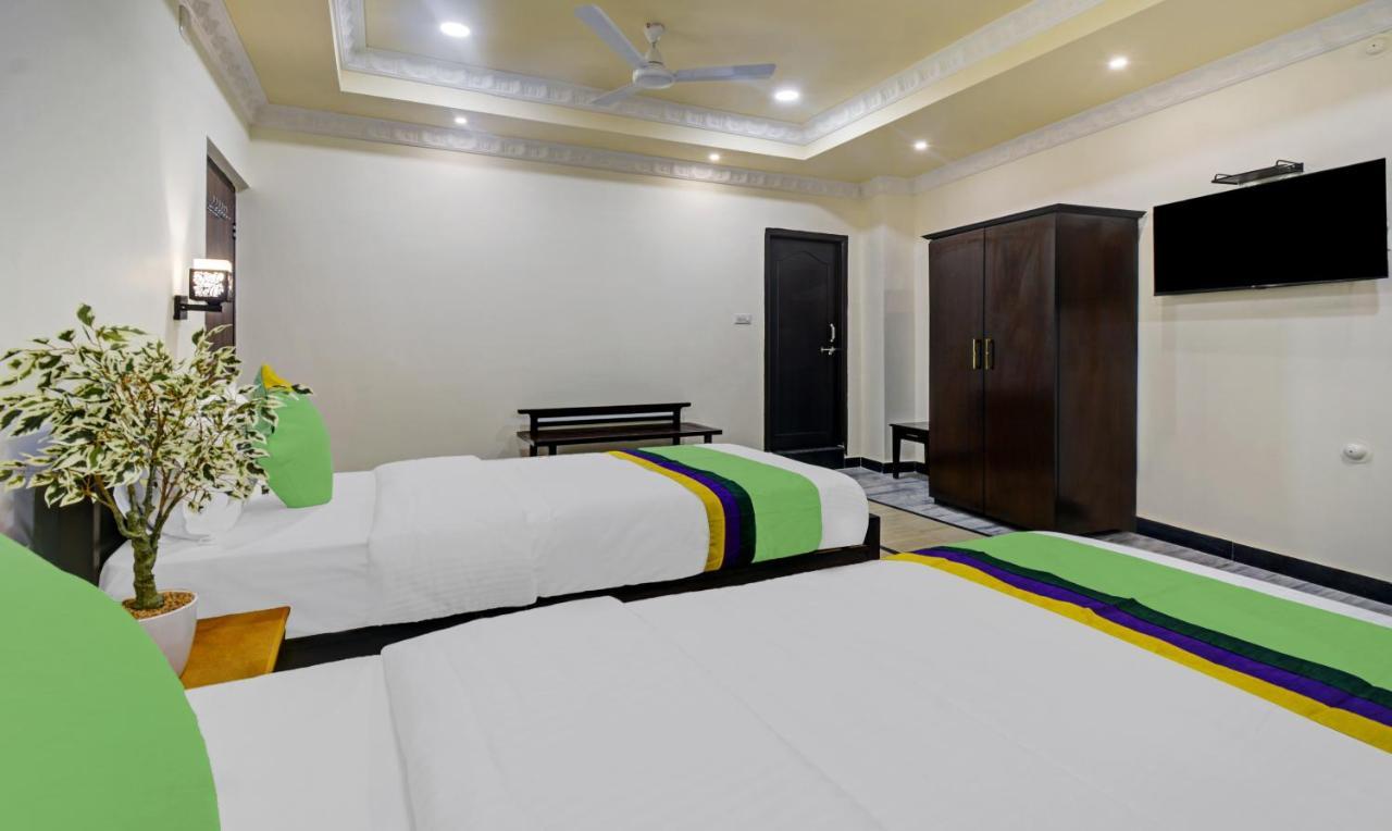 Treebo Jheel Mahal Hotel Udaipur Exterior photo